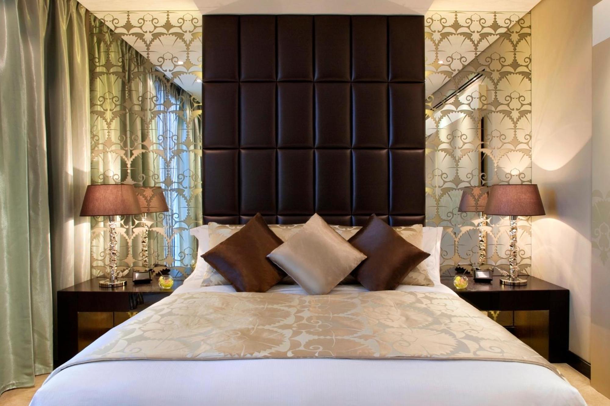 Al Faisaliah Hotel, Riyadh Bagian luar foto A bedroom at the hotel