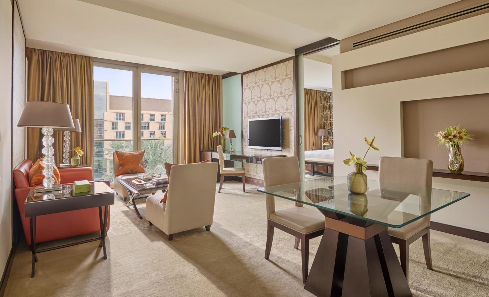 Al Faisaliah Hotel, Riyadh Bagian luar foto A suite at the Atlantis, The Royal